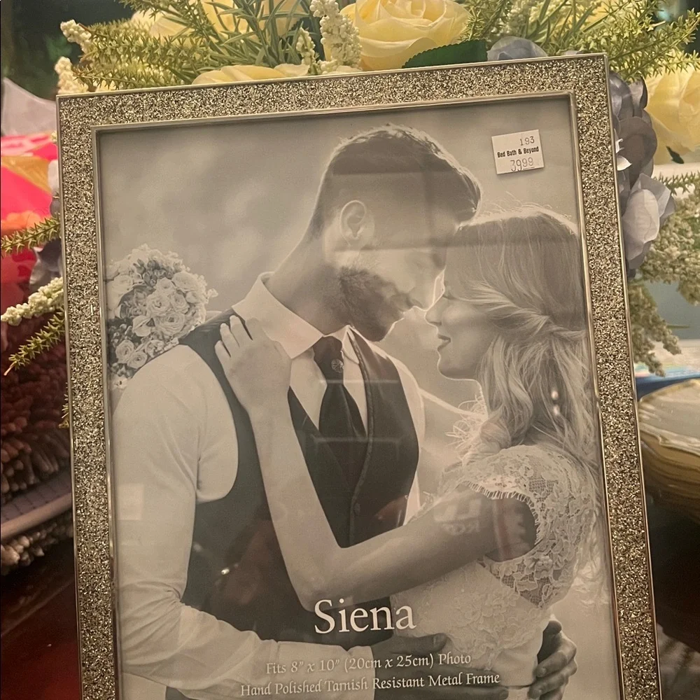 Siena Enameled Glitter Wedding 8 inch x 10 inch Picture Frame in gold